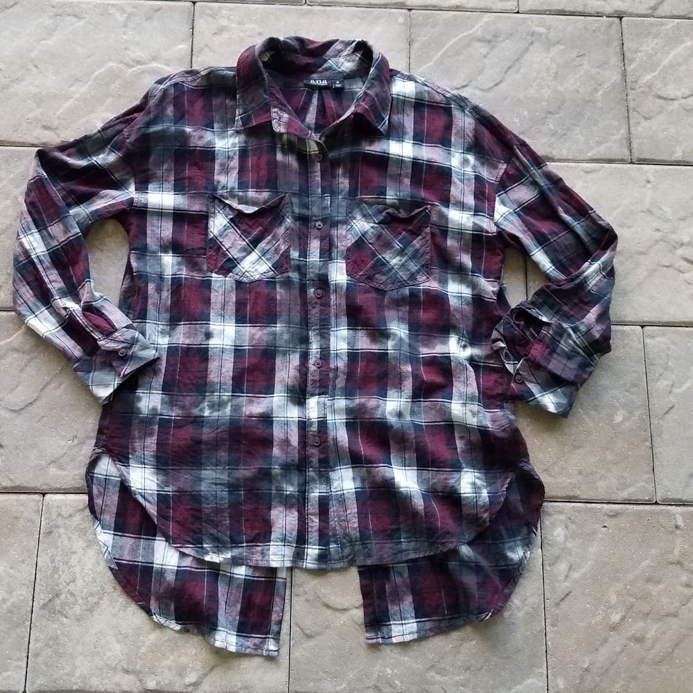Plaid long sleeve blouse